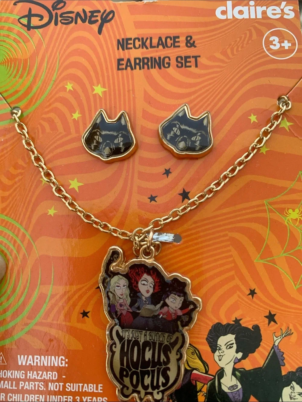🆕- Claire's Gold-Tone Hocus Pocus Necklace and Black Cat Earrings